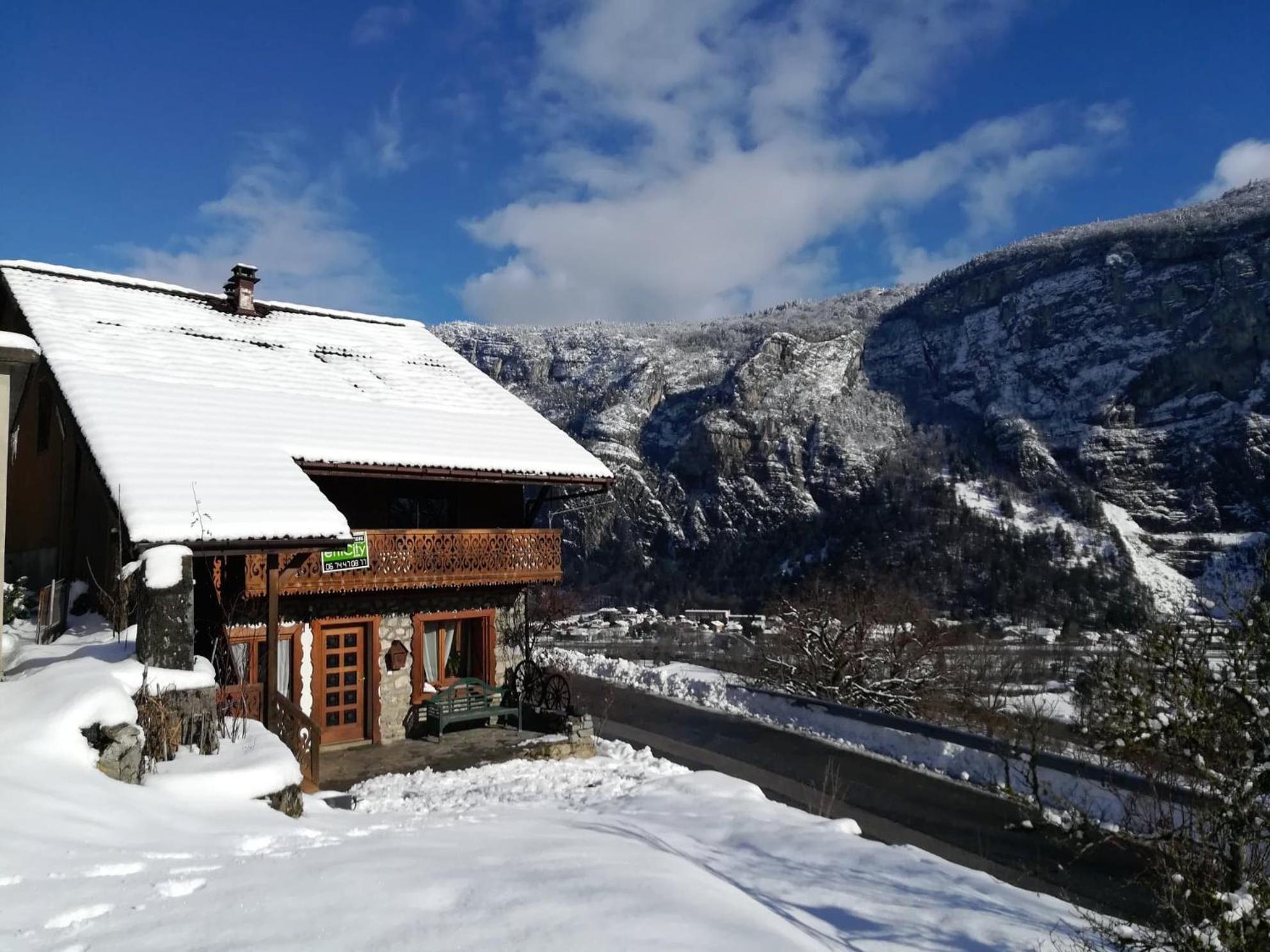 Appartement Cozy 100M2 Dans Chalet Savoyard Magland Exterior foto