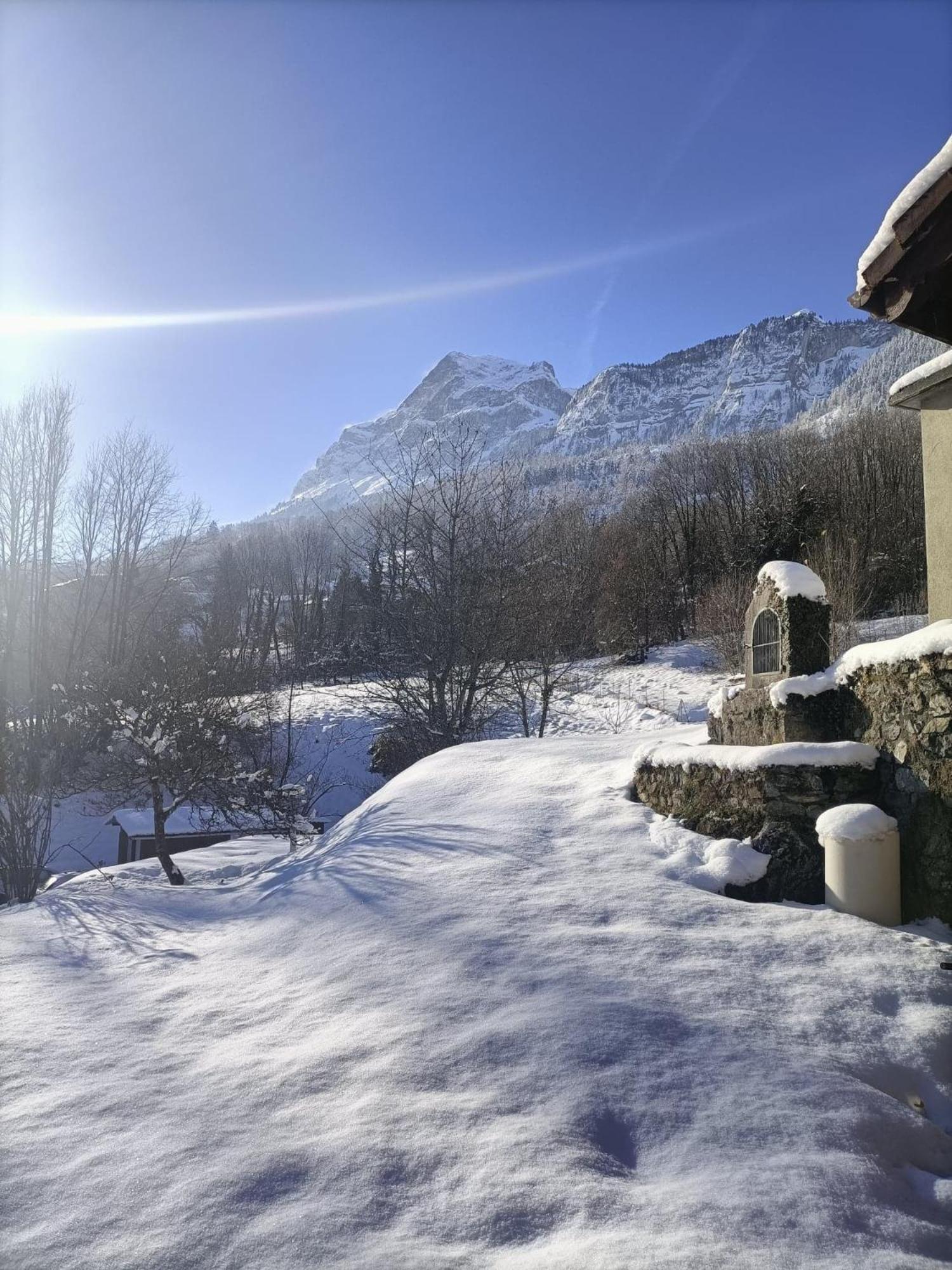 Appartement Cozy 100M2 Dans Chalet Savoyard Magland Exterior foto